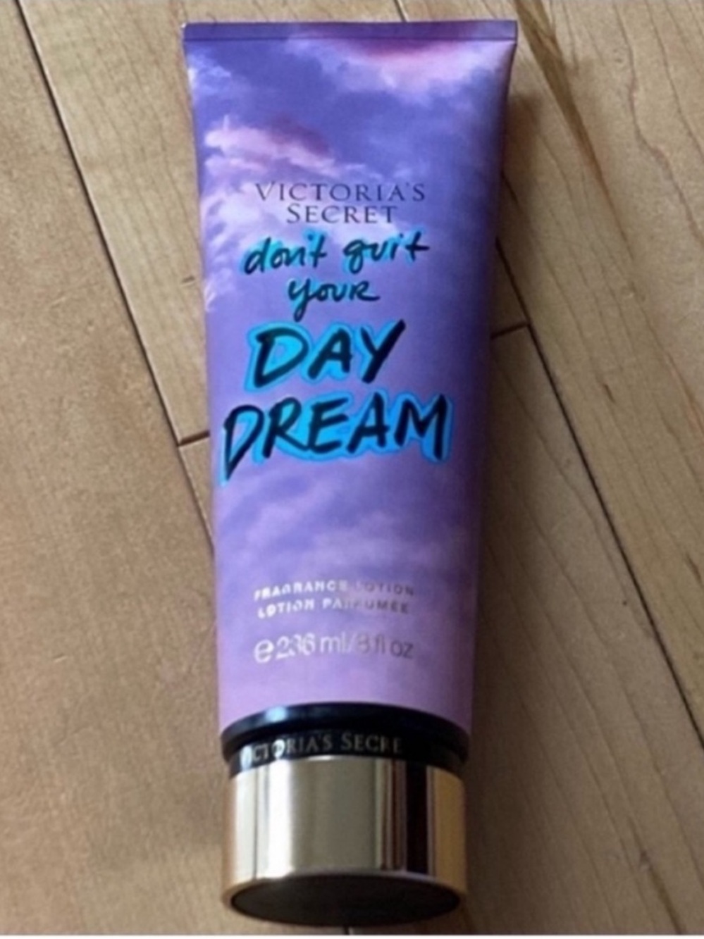 NEW and sealed Victoria's Secret Don't Quit Your Daydream Fragrance Lotion